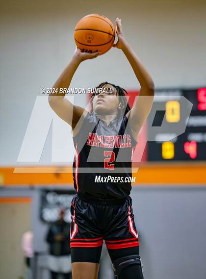 Thumbnail 3 in Chilton County vs Maplesville (Chilton County Tournament) photogallery.