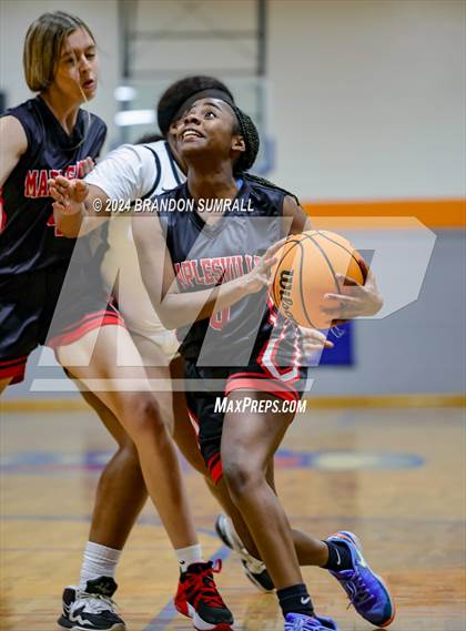 Thumbnail 3 in Chilton County vs Maplesville (Chilton County Tournament) photogallery.