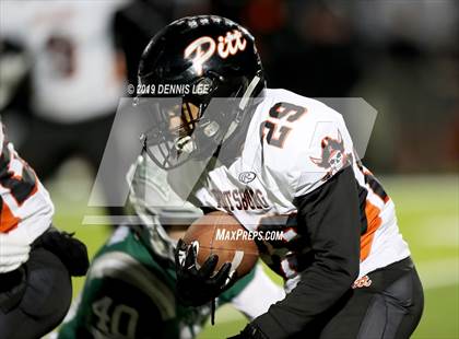 Thumbnail 1 in De La Salle vs. Pittsburg (CIF NCS D1 Final) photogallery.