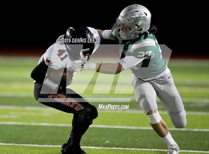 Thumbnail 2 in De La Salle vs. Pittsburg (CIF NCS D1 Final) photogallery.