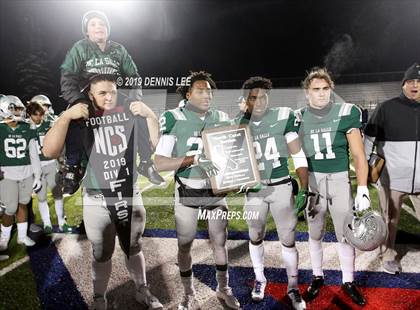Thumbnail 3 in De La Salle vs. Pittsburg (CIF NCS D1 Final) photogallery.