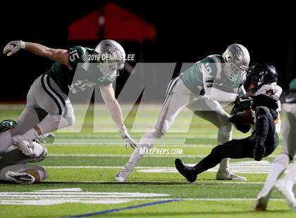 Thumbnail 1 in De La Salle vs. Pittsburg (CIF NCS D1 Final) photogallery.