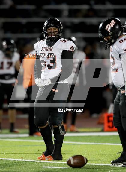 Thumbnail 1 in De La Salle vs. Pittsburg (CIF NCS D1 Final) photogallery.
