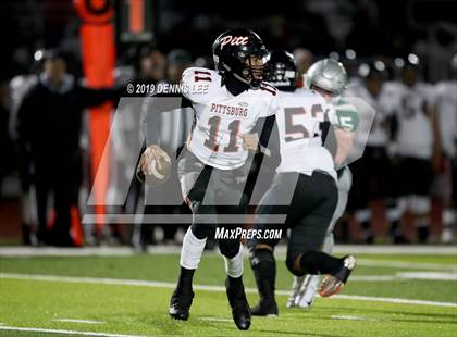 Thumbnail 1 in De La Salle vs. Pittsburg (CIF NCS D1 Final) photogallery.
