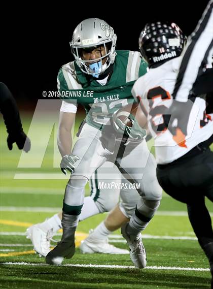 Thumbnail 3 in De La Salle vs. Pittsburg (CIF NCS D1 Final) photogallery.