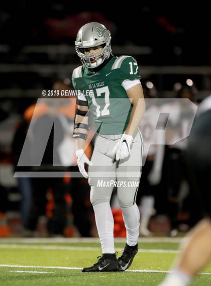 Thumbnail 2 in De La Salle vs. Pittsburg (CIF NCS D1 Final) photogallery.