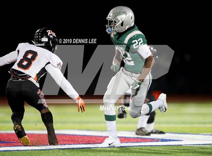 Thumbnail 3 in De La Salle vs. Pittsburg (CIF NCS D1 Final) photogallery.