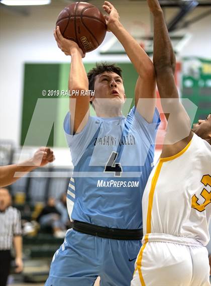 Thumbnail 2 in Pleasant Valley @ Serra (Red Bluff Holiday Classic) photogallery.
