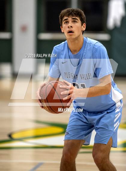 Thumbnail 3 in Pleasant Valley @ Serra (Red Bluff Holiday Classic) photogallery.