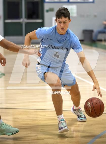 Thumbnail 2 in Pleasant Valley @ Serra (Red Bluff Holiday Classic) photogallery.