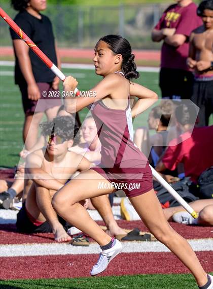 Thumbnail 1 in Whitney mini-meet and seniors photogallery.