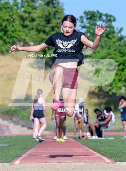 Thumbnail 1 in Whitney mini-meet and seniors photogallery.