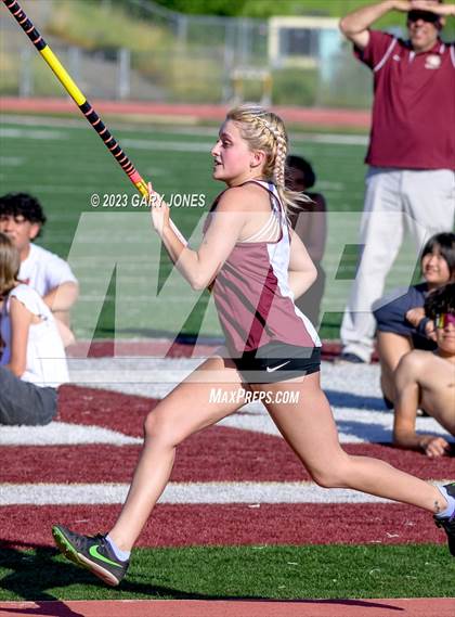 Thumbnail 3 in Whitney mini-meet and seniors photogallery.
