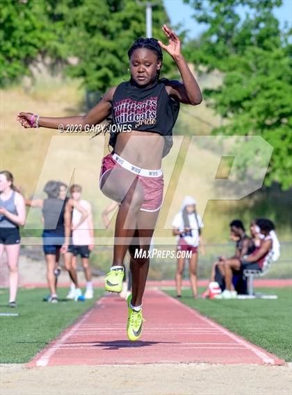 Thumbnail 1 in Whitney mini-meet and seniors photogallery.