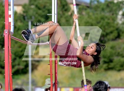 Thumbnail 2 in Whitney mini-meet and seniors photogallery.