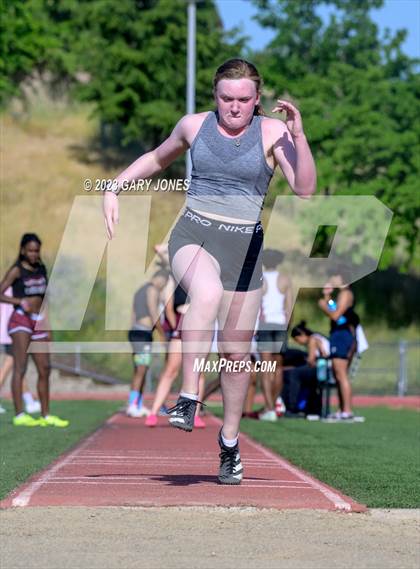 Thumbnail 3 in Whitney mini-meet and seniors photogallery.