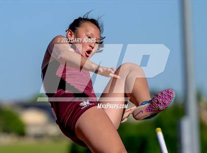 Thumbnail 3 in Whitney mini-meet and seniors photogallery.