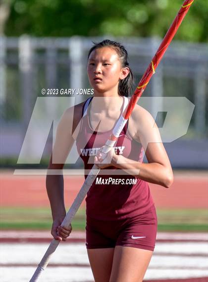 Thumbnail 2 in Whitney mini-meet and seniors photogallery.