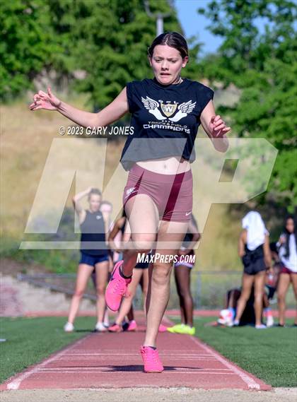 Thumbnail 1 in Whitney mini-meet and seniors photogallery.