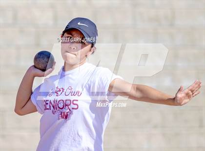 Thumbnail 2 in Whitney mini-meet and seniors photogallery.