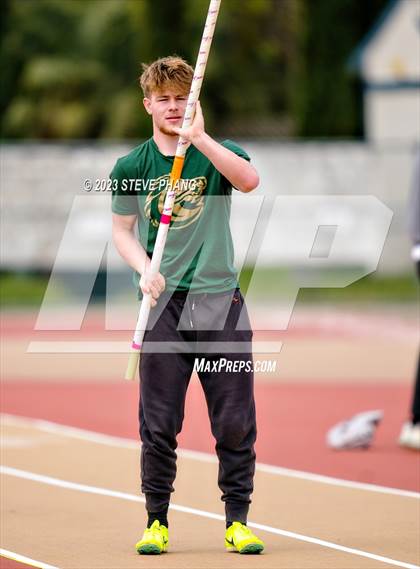 Thumbnail 1 in Herd Roundup @ Elk Pole Vault photogallery.