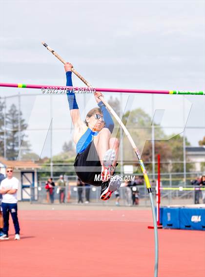 Thumbnail 1 in Herd Roundup @ Elk Pole Vault photogallery.