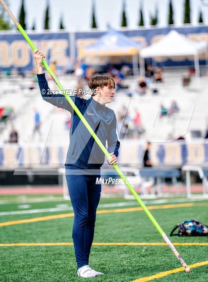 Thumbnail 1 in Herd Roundup @ Elk Pole Vault photogallery.