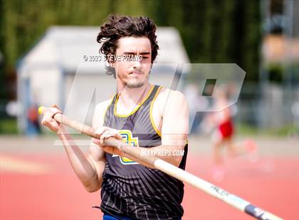 Thumbnail 1 in Herd Roundup @ Elk Pole Vault photogallery.