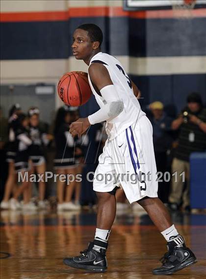 Thumbnail 2 in Weston Ranch vs. Sacramento (CIF SJS D3 Playoffs) photogallery.