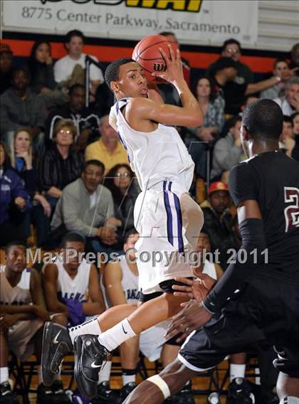 Thumbnail 1 in Weston Ranch vs. Sacramento (CIF SJS D3 Playoffs) photogallery.