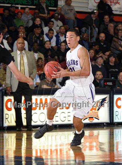 Thumbnail 2 in Weston Ranch vs. Sacramento (CIF SJS D3 Playoffs) photogallery.