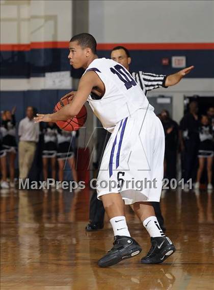 Thumbnail 1 in Weston Ranch vs. Sacramento (CIF SJS D3 Playoffs) photogallery.