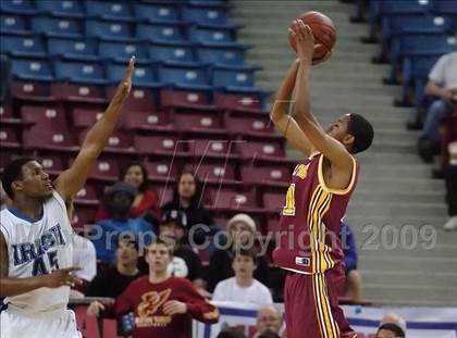 Thumbnail 3 in Ocean View vs. Sacred Heart Cathedral (CIF State D3 Final) photogallery.