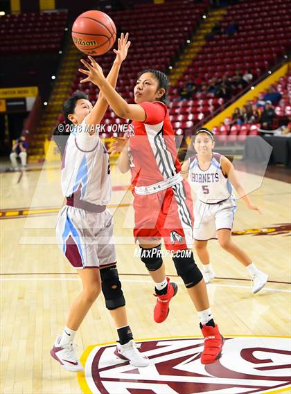 Thumbnail 1 in San Carlos vs. Ganado - Native American Basketball Classic photogallery.