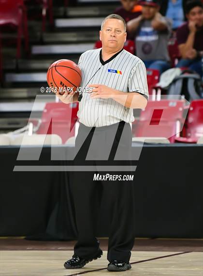 Thumbnail 1 in San Carlos vs. Ganado - Native American Basketball Classic photogallery.