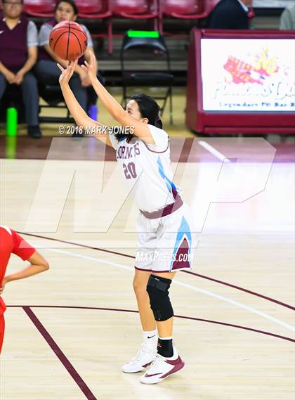 Thumbnail 3 in San Carlos vs. Ganado - Native American Basketball Classic photogallery.