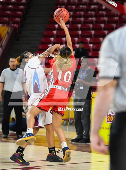 Thumbnail 1 in San Carlos vs. Ganado - Native American Basketball Classic photogallery.