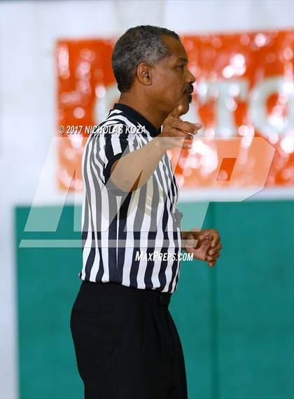 Thumbnail 2 in Inglewood vs. El Camino Real (D1 Bound Classic) photogallery.