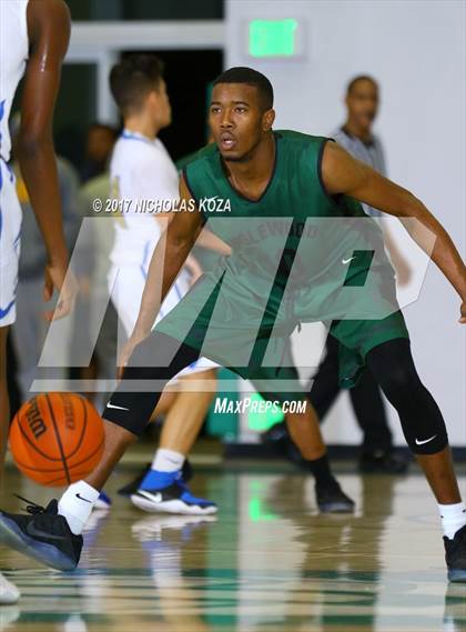 Thumbnail 2 in Inglewood vs. El Camino Real (D1 Bound Classic) photogallery.