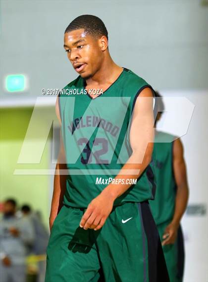 Thumbnail 2 in Inglewood vs. El Camino Real (D1 Bound Classic) photogallery.