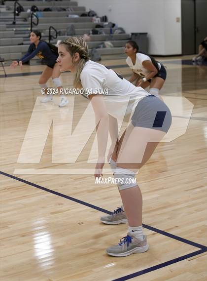 Thumbnail 2 in Freeman vs Cinco Ranch photogallery.
