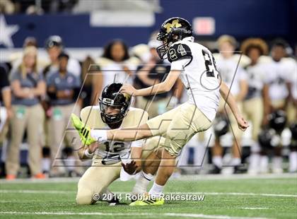 Thumbnail 2 in Carroll vs. Mansfield (UIL-6A Division 2 Region 1 Bi-District) photogallery.