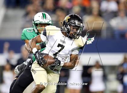 Thumbnail 1 in Carroll vs. Mansfield (UIL-6A Division 2 Region 1 Bi-District) photogallery.
