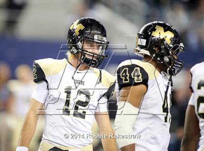 Thumbnail 2 in Carroll vs. Mansfield (UIL-6A Division 2 Region 1 Bi-District) photogallery.
