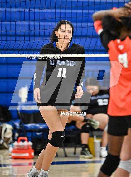 Thumbnail 2 in Gateway vs Alameda photogallery.