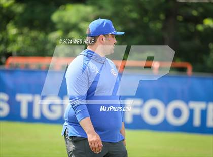 Thumbnail 2 in Cleveland Central vs Lewisburg (U of Memphis 7v7) photogallery.