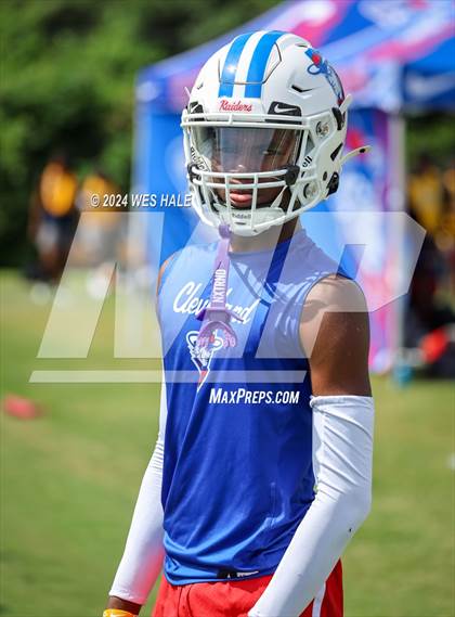 Thumbnail 1 in Cleveland Central vs Lewisburg (U of Memphis 7v7) photogallery.