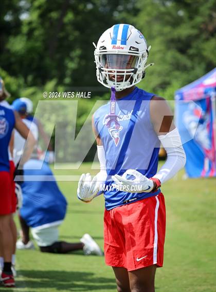 Thumbnail 2 in Cleveland Central vs Lewisburg (U of Memphis 7v7) photogallery.