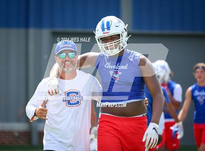 Thumbnail 3 in Cleveland Central vs Lewisburg (U of Memphis 7v7) photogallery.