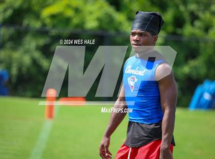 Thumbnail 1 in Cleveland Central vs Lewisburg (U of Memphis 7v7) photogallery.